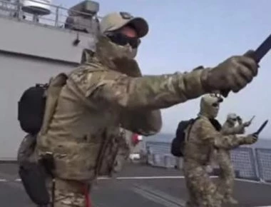 «Ακονίζουν λεπίδες»: Η σκληρή εκπαίδευση με μαχαίρια των Πεζοναυτών της Νοτίου Κορέας (φωτό, βίντεο)